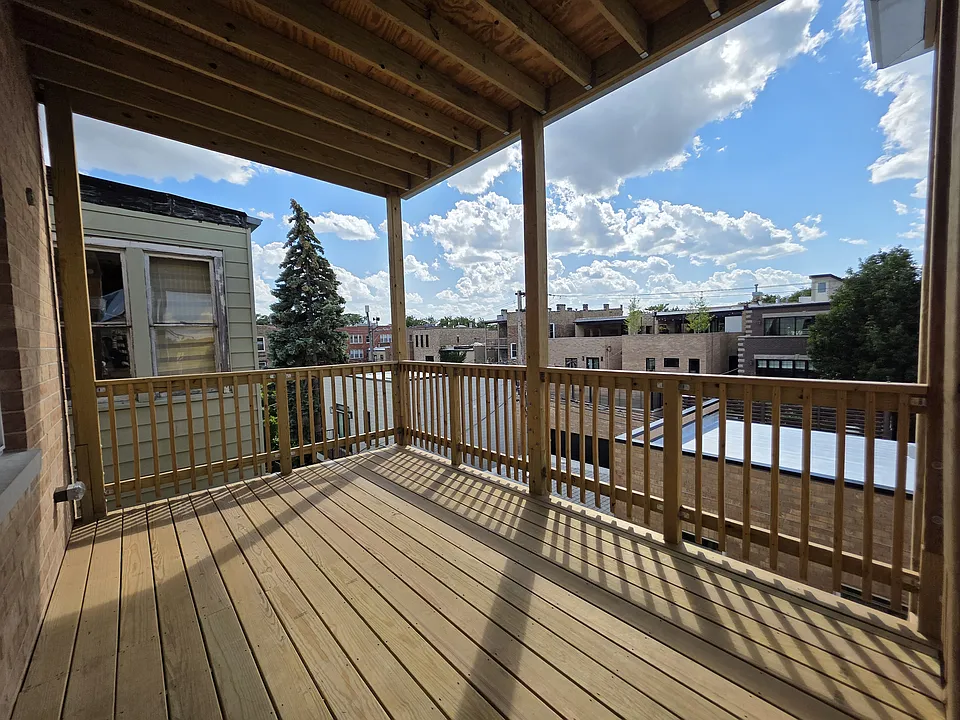 3726 N Racine Ave #3