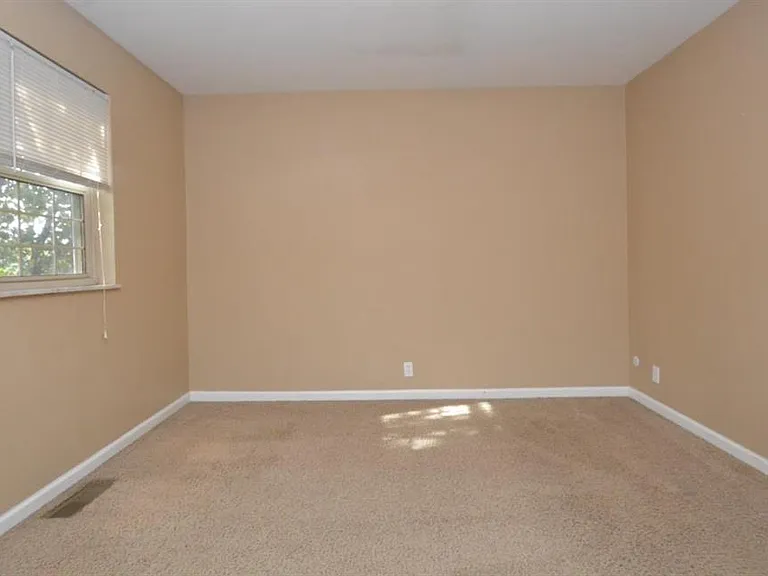 1249 Clarkson Ct — Photo 20