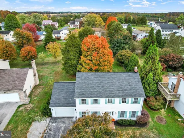 871 Sherman Dr, Gettysburg, PA 17325