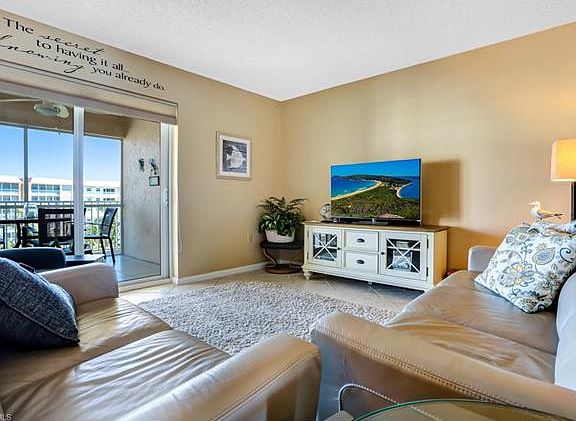 3rd image of 25720 Hickory Blvd APT 618