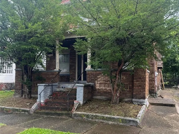 423 E 11th St, Erie, PA 16503