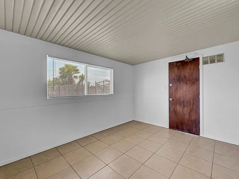 6975 Obannon Dr — Photo 24