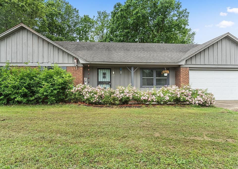 1002 S Roselawn Dr W, West Memphis, AR 72301 Zillow