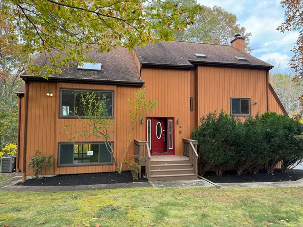 9 Wood Acres Lane, Monroe, CT 06468