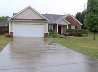 1431 Solomon Dr, Winder, GA 30680