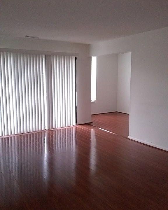 1st image of 28 Shrewsbury Green Dr Unit L