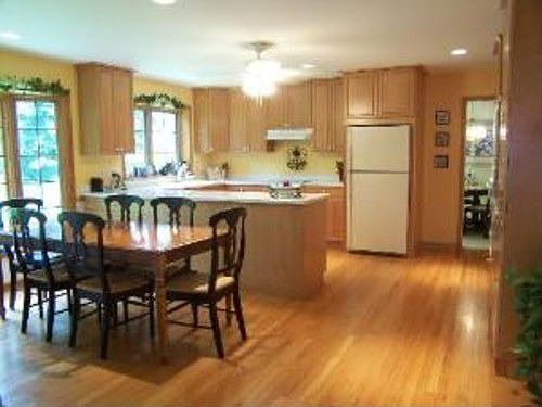 2nd image of 1608 N Belmont Ave