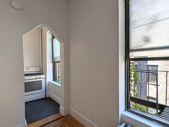 4th image of 357 Pleasant Ave APT 3