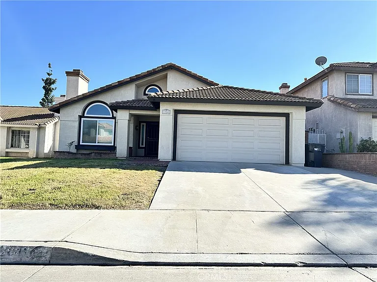 22841 Brompton St — Photo 3