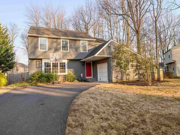 11 Beekman Pl, Cherry Hill, NJ 08002