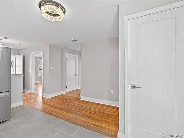 2 bed, 1179 sqft, $2,000 — Photo 2