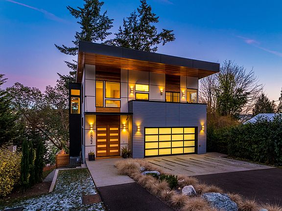 Gorgeous Barcelo built home