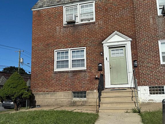 2nd image of 6300 Eastwood St