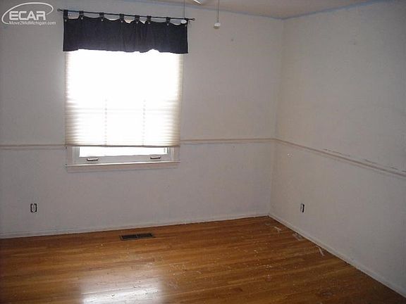 5th image of 1726 Lynbrook Dr