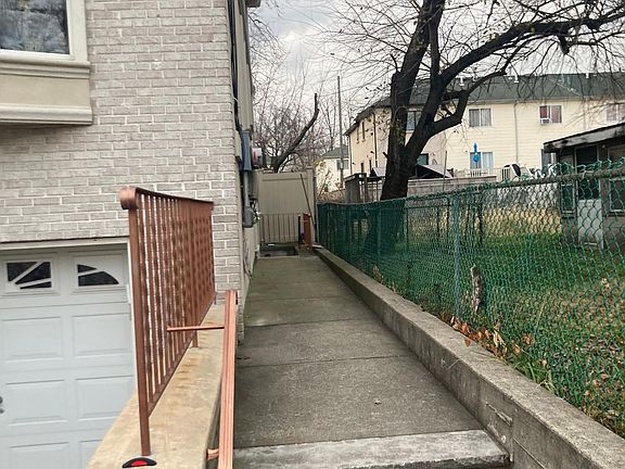 2nd image of 364 Simonson Ave