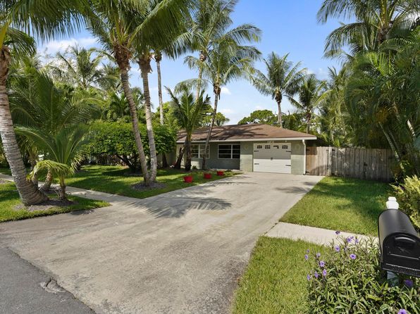 1201 NW 7th Ct
