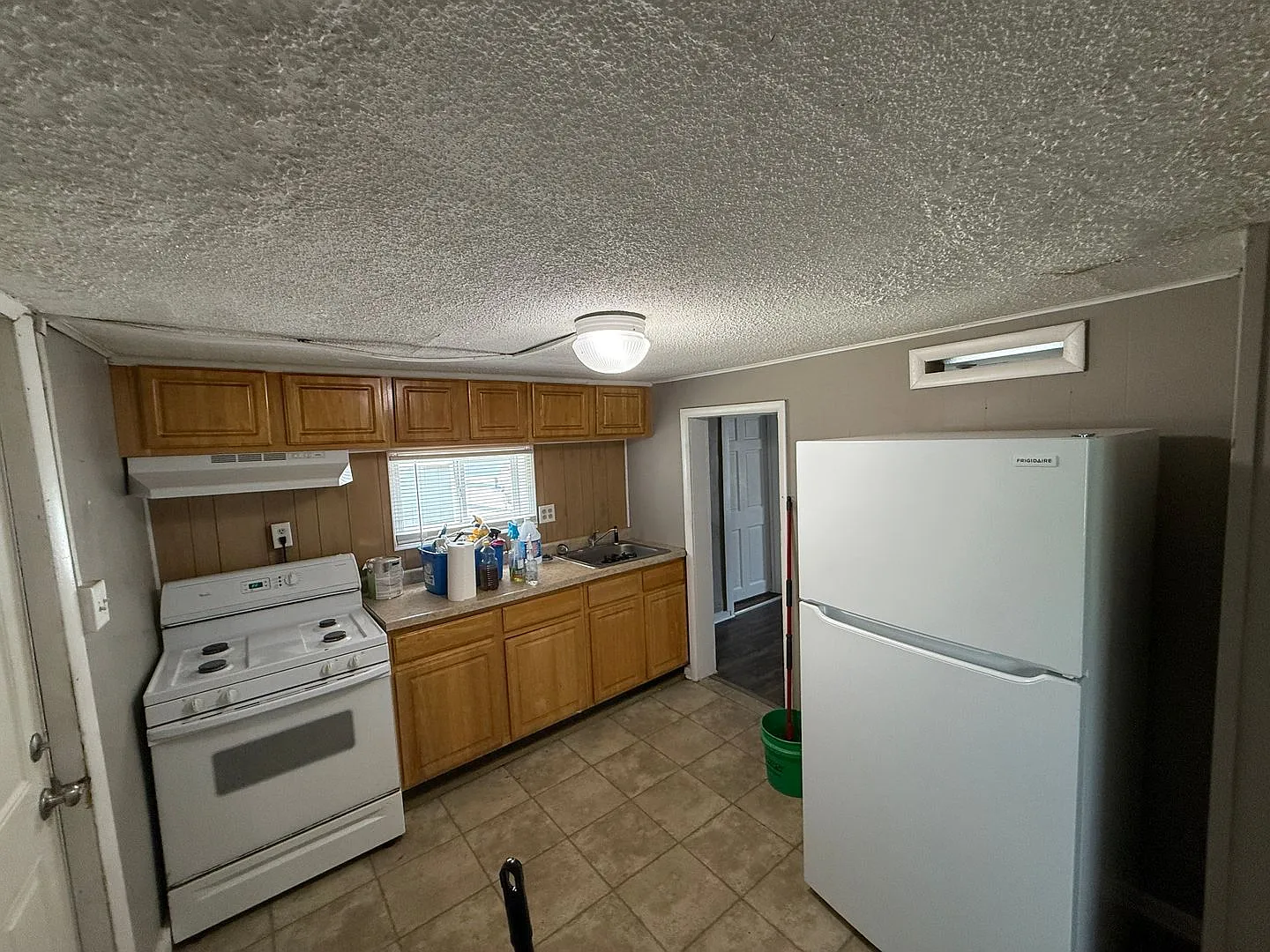 1503 W 16th St — Photo 3