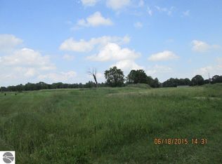 10 Avenue, Remus, MI 49340