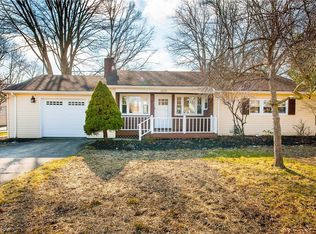 26199 Cranage Rd, Olmsted Falls, OH 44138