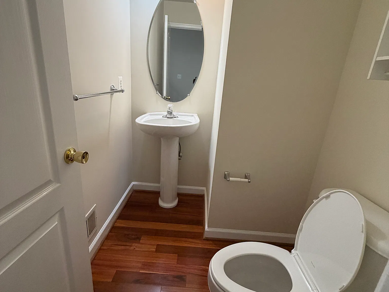 2 bed, 3.5 bath, 1850 sqft, $2,690 — Photo 4