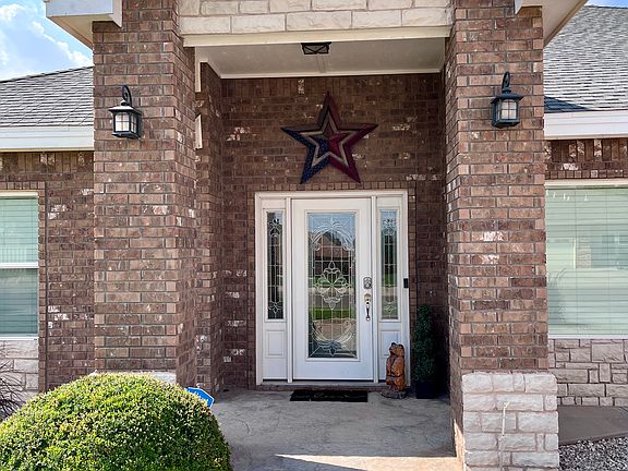 Inviting front door entry