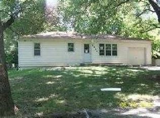 4904 NE Russell Rd, Kansas City, MO 64117