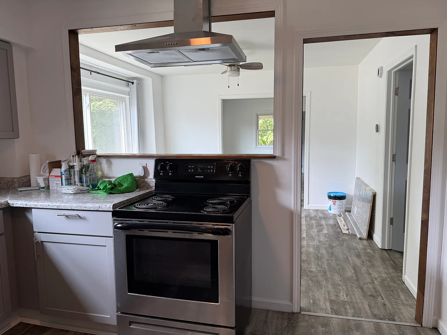 2 bed, 1100 sqft, $1,600 — Photo 3