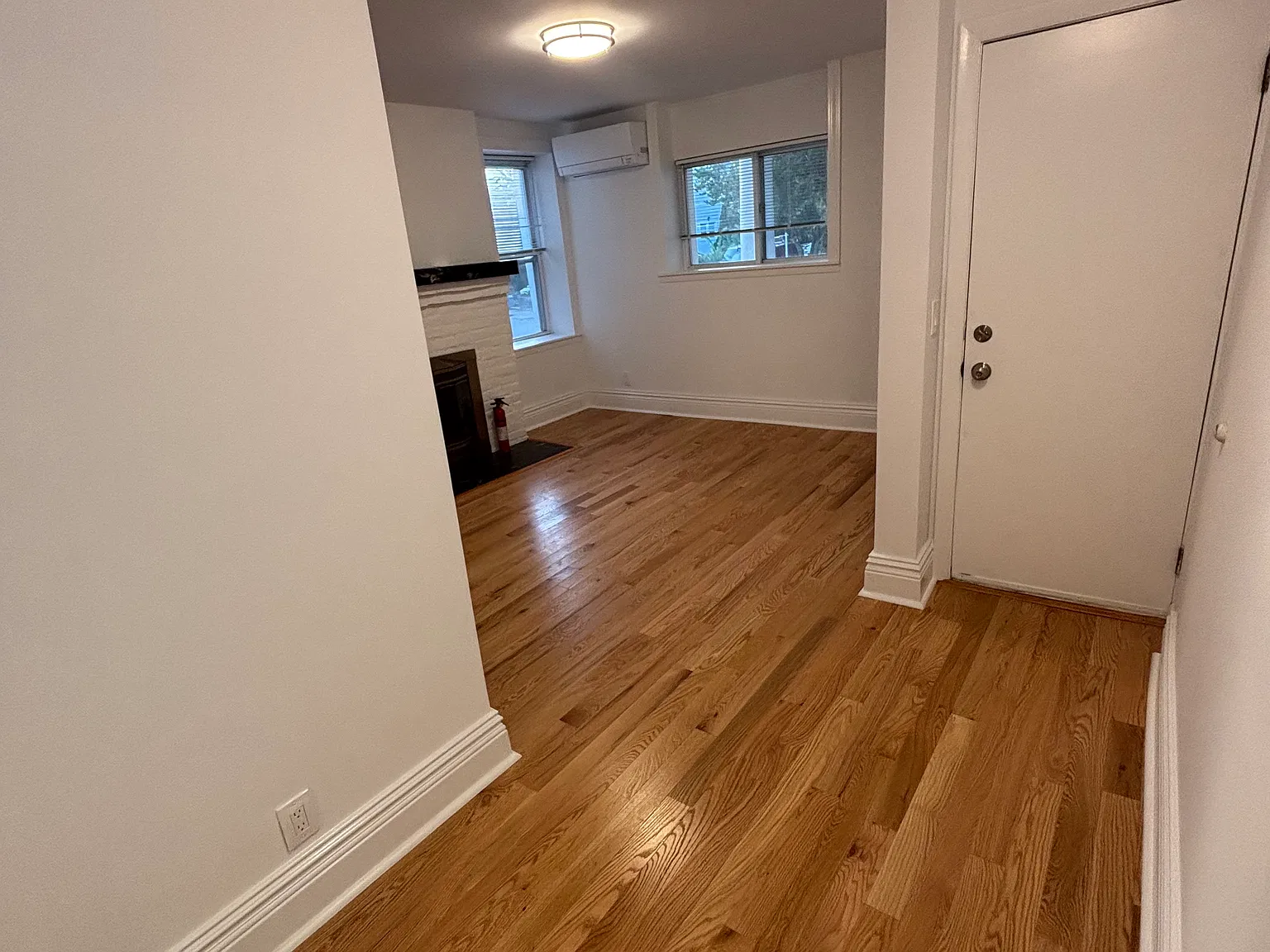 3 bed, 1200 sqft, $4,500 — Photo 4