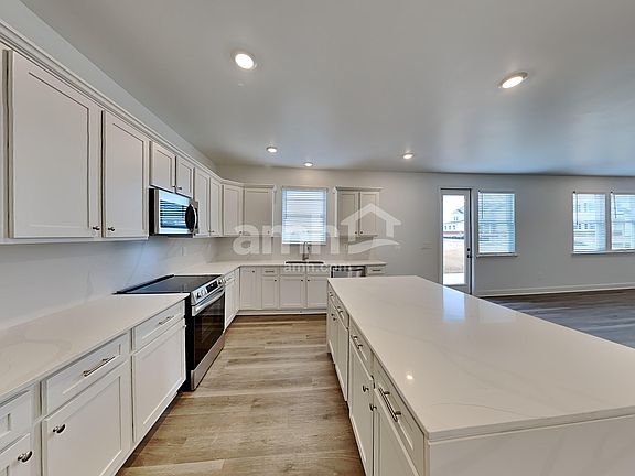 3rd image of 200 Latitia Ln