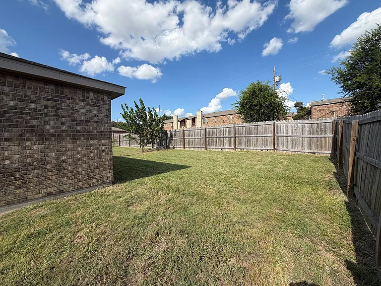 403 Olaf Dr #B — Photo 15