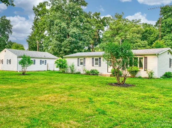 3449 N M 52, Stockbridge, MI 49285