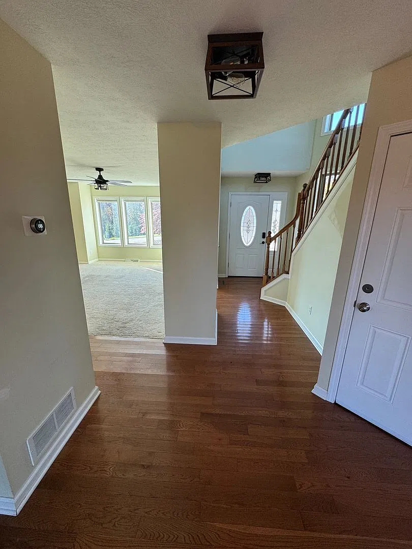 3 Bedroom Executive Townhome Chippewa Twp — Photo 3