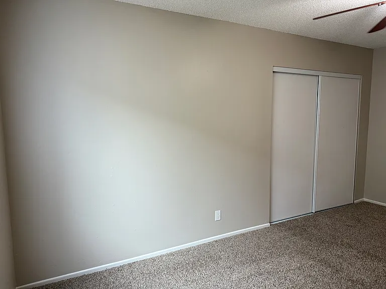 325 E Amerige Ave #A — Photo 37