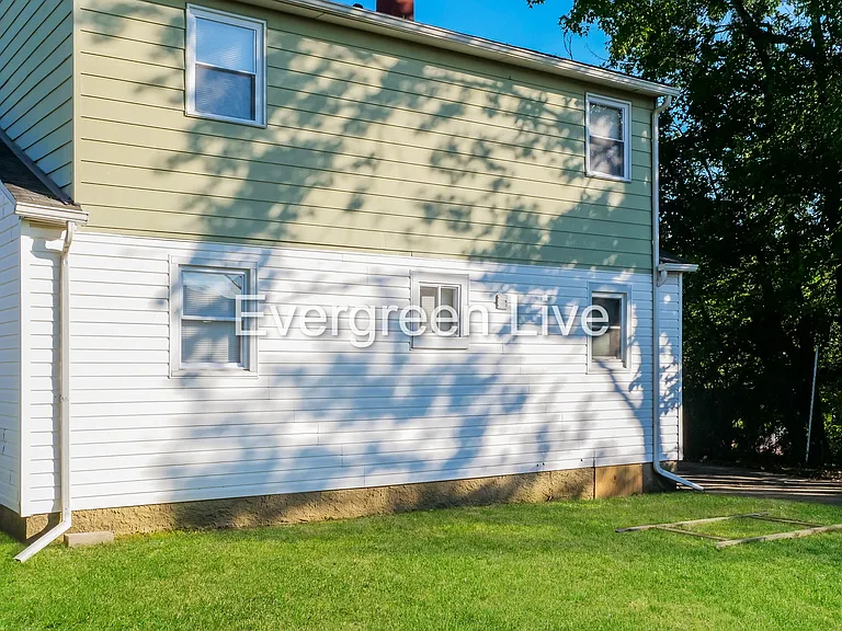 1612 Hopewell Ave — Photo 14