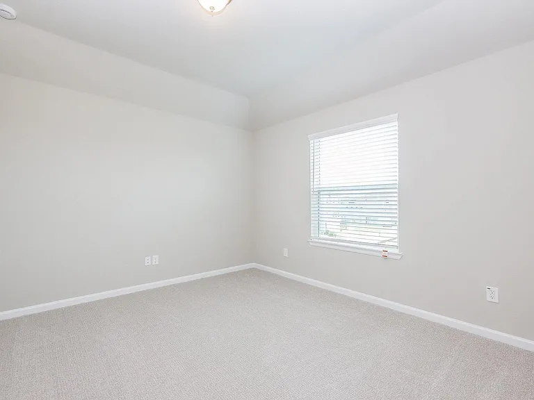 3018 Tres Olive Dr — Photo 11