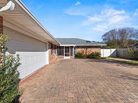 2nd image of 615 Ironwood Dr