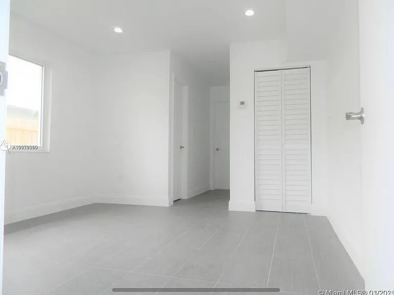 4600 SW 93rd Ct — Photo 7