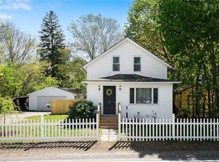 81 Wood St, Coventry, RI 02816