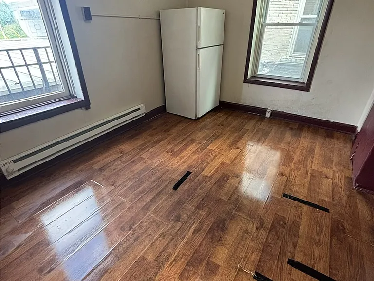 984 Jefferson Ave #8 — Photo 8
