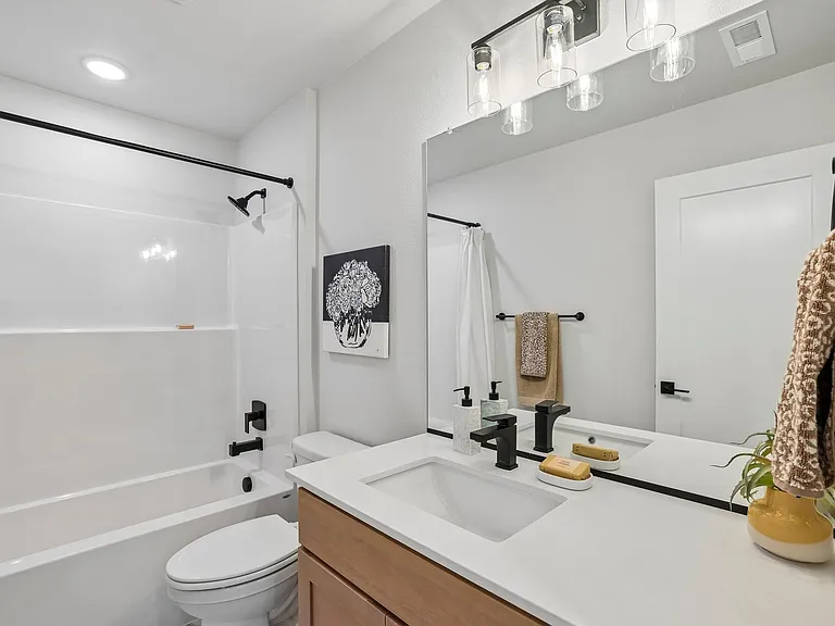 6807 NE 15th Ct — Photo 21