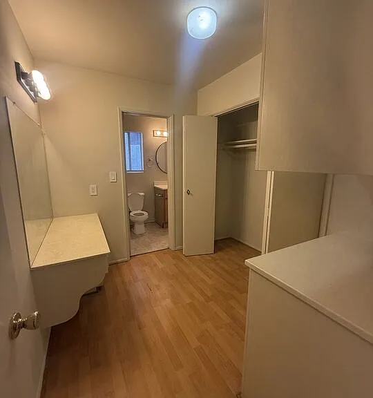 1166 Amherst Ave #6 — Photo 9