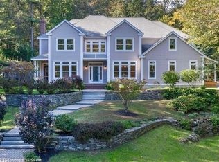 34 Stonegate Rd, Cape Elizabeth, ME 04107