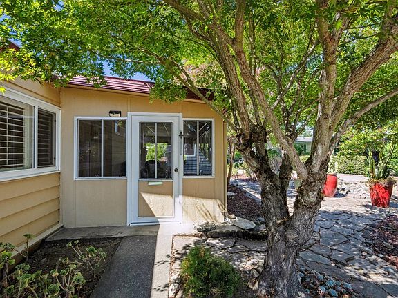 3rd image of 38 Mazatlan Drive