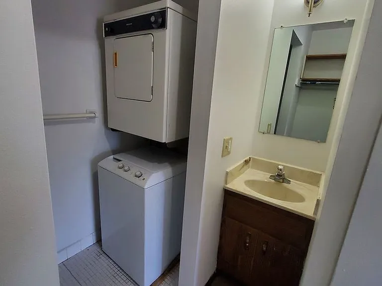 7625 W Donna Ct - 8 Unit — Photo 10