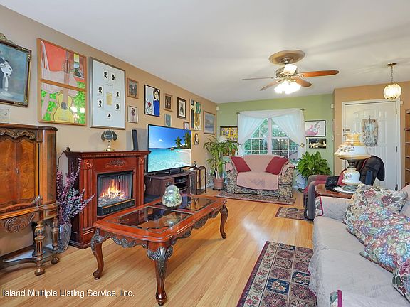 4th image of 103 Tysen St