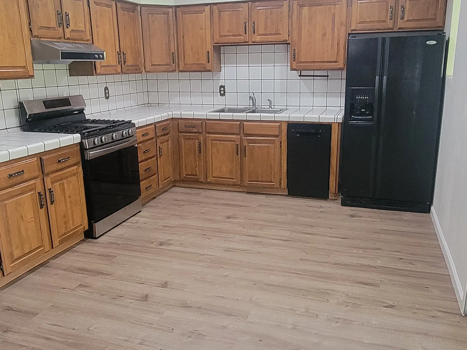 3 bed, 2.5 bath, 1920 sqft, $2,650 — Photo 4