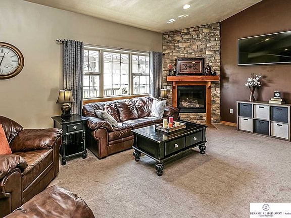 5th image of 21213 Arbor Ct