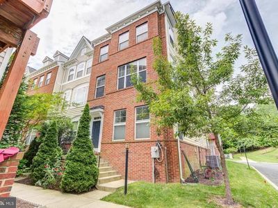 420 Ava Way NE, Washington, DC, 20017