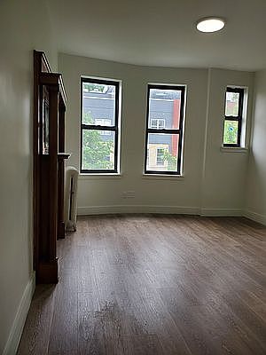 1st image of 827 Saint Johns Pl #3R