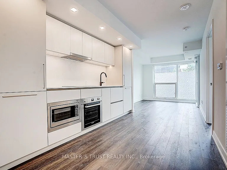 609 Sherbourne St #305 — Photo 6